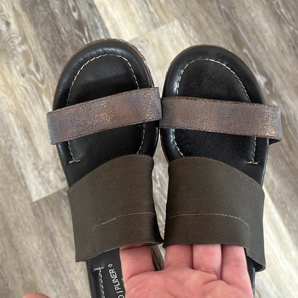 Donald J Pliner Shera Sandals Platform Wedge Metallic Brown straps Cork size 9.5 - Picture 3 of 9